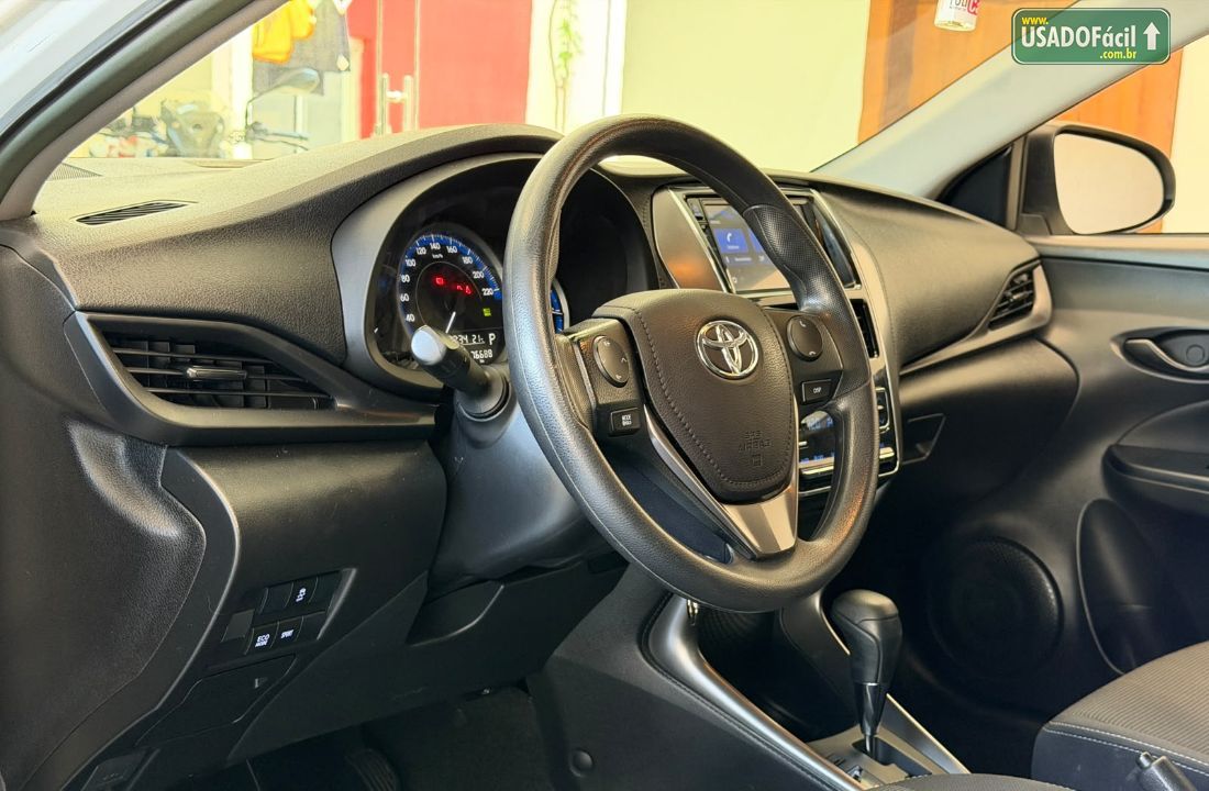 Toyota Yaris Sedan XLS 1.5 Automático Flex 2023/2024 — foto 5 de 11