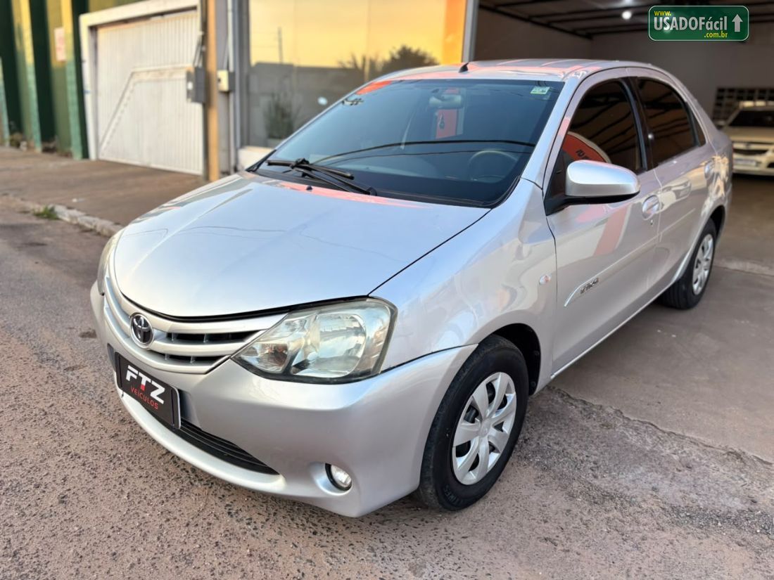 Toyota Etios Sedan XS 1.5 Mecânico Flex 2014/2014 — foto 3 de 11