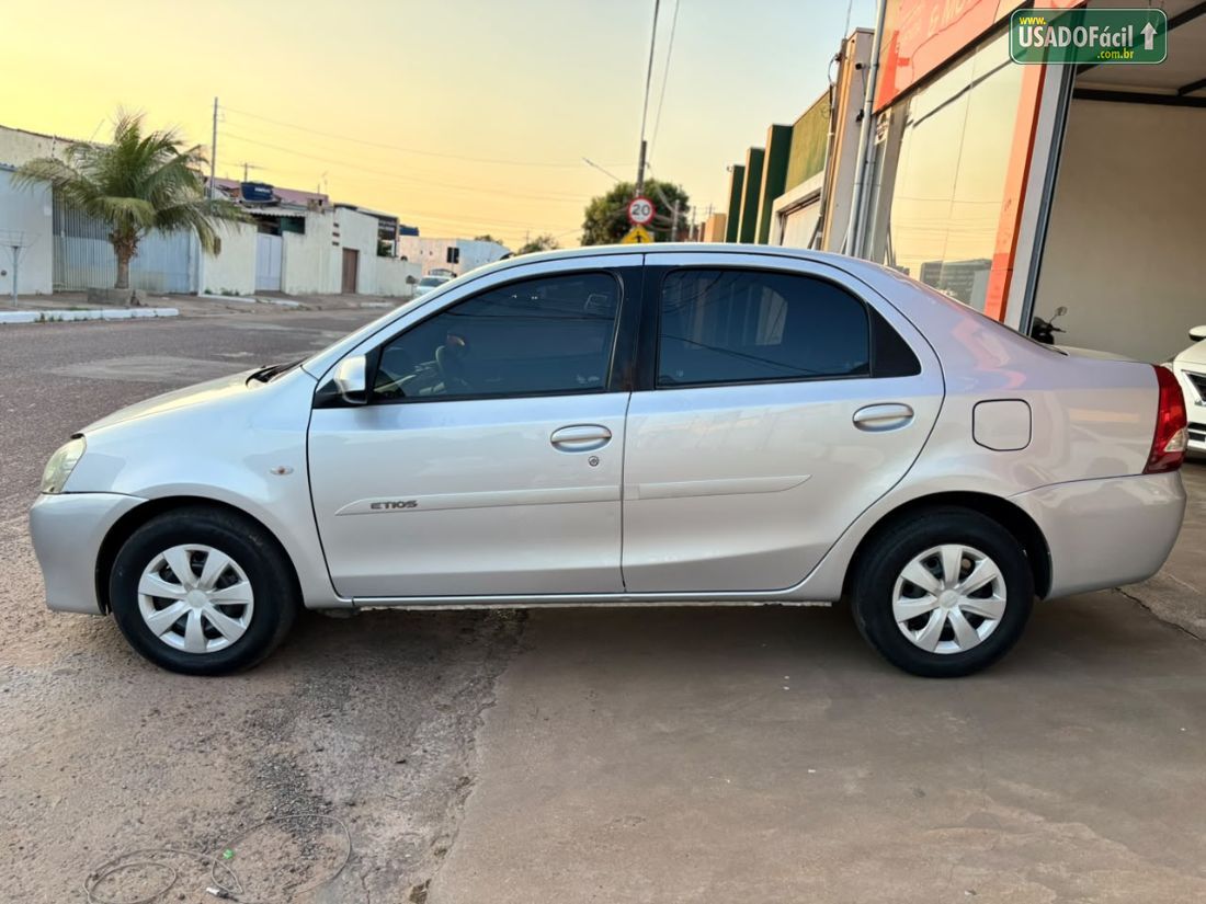 Toyota Etios Sedan XS 1.5 Mecânico Flex 2014/2014 — foto 7 de 11