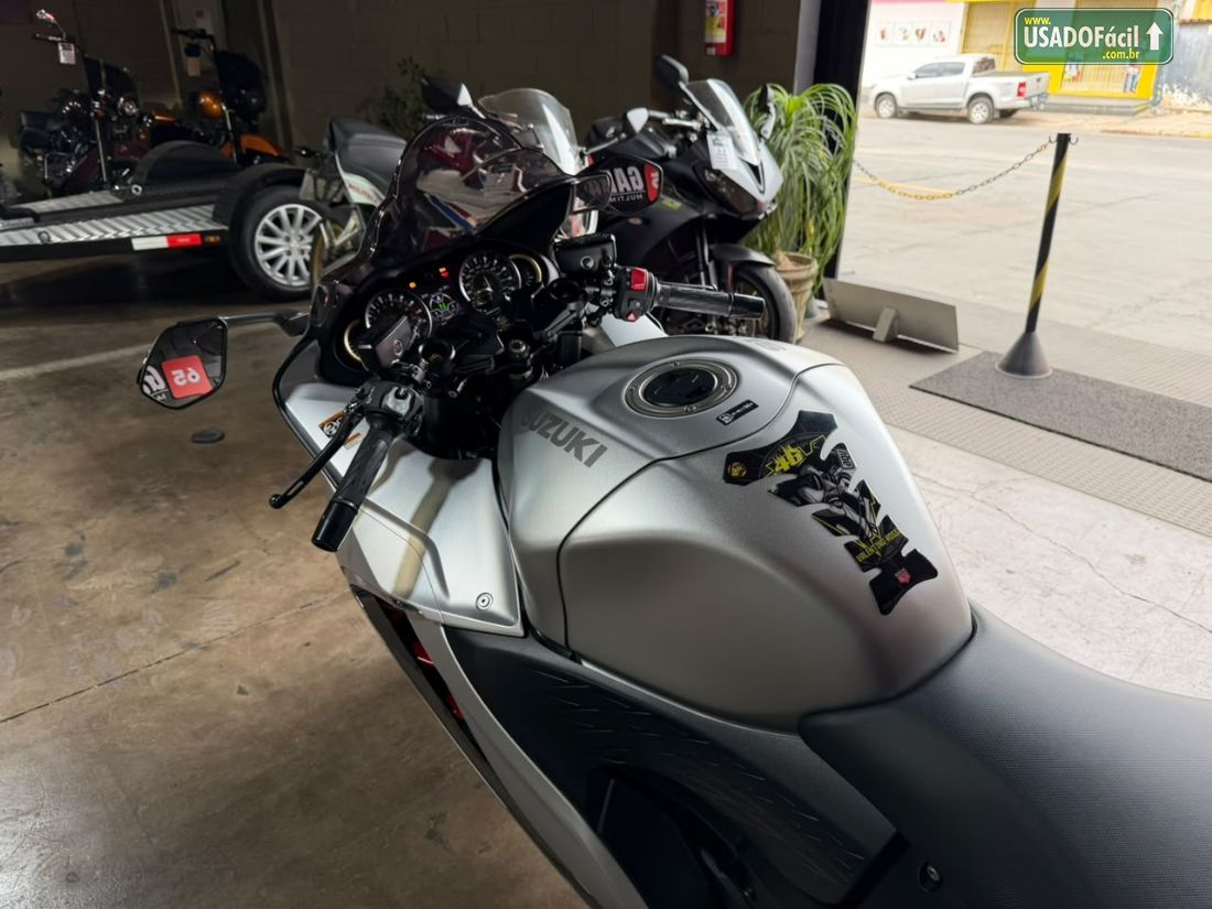 Suzuki GSX 1300-R Hayabusa 2022/2023 — foto 6 de 13