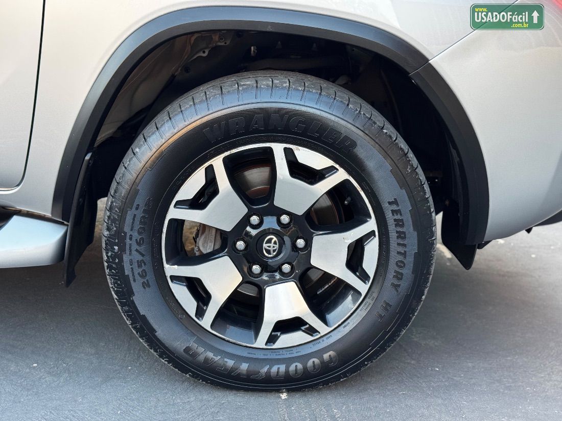 Toyota Hilux SW4 SRX 2.8 4x4 TDI Automático Diesel 2018/2019 — foto 21 de 24