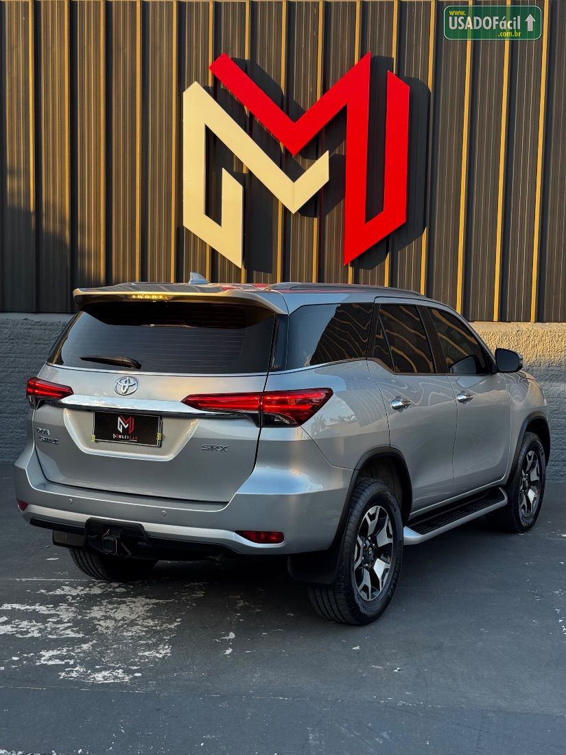 Toyota Hilux SW4 SRX 2.8 4x4 TDI Automático Diesel 2018/2019 — foto 3 de 24