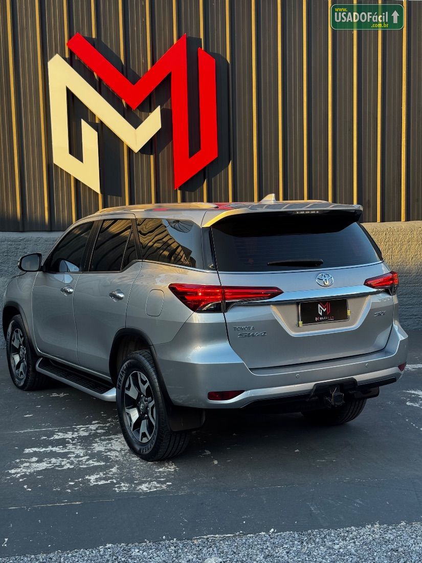 Toyota Hilux SW4 SRX 2.8 4x4 TDI Automático Diesel 2018/2019 — foto 4 de 24
