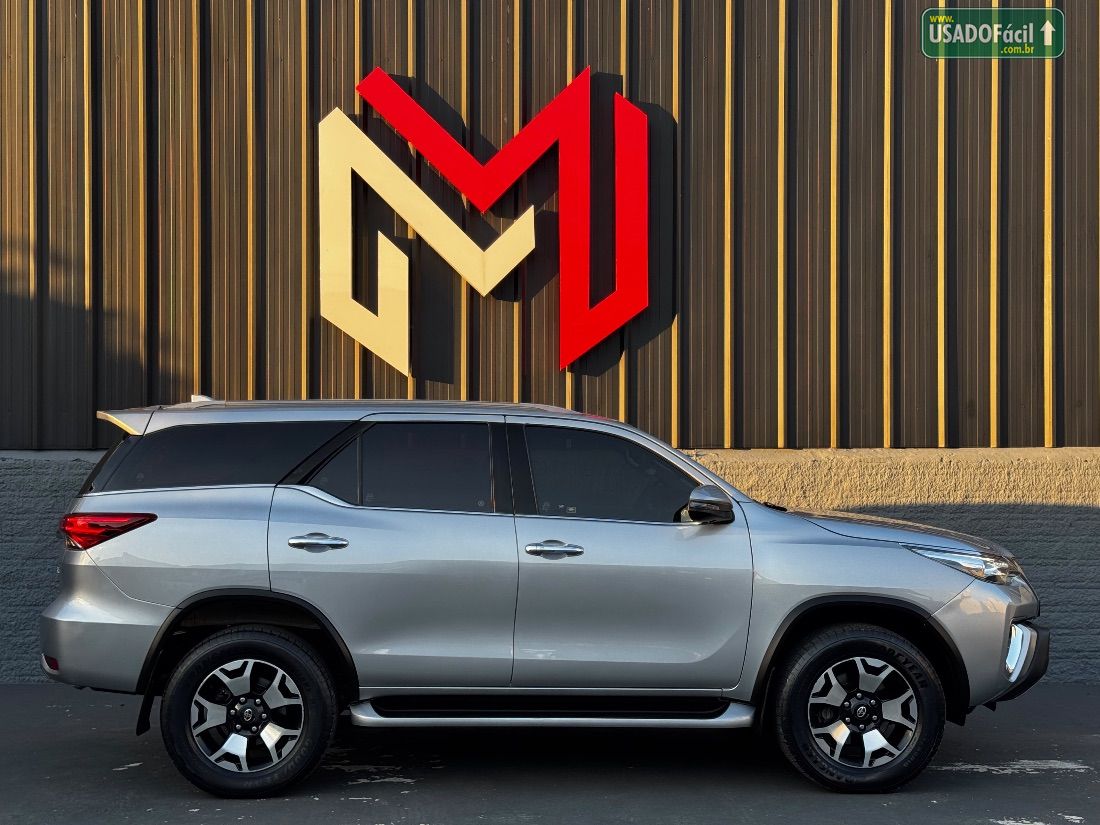 Toyota Hilux SW4 SRX 2.8 4x4 TDI Automático Diesel 2018/2019 — foto 7 de 24