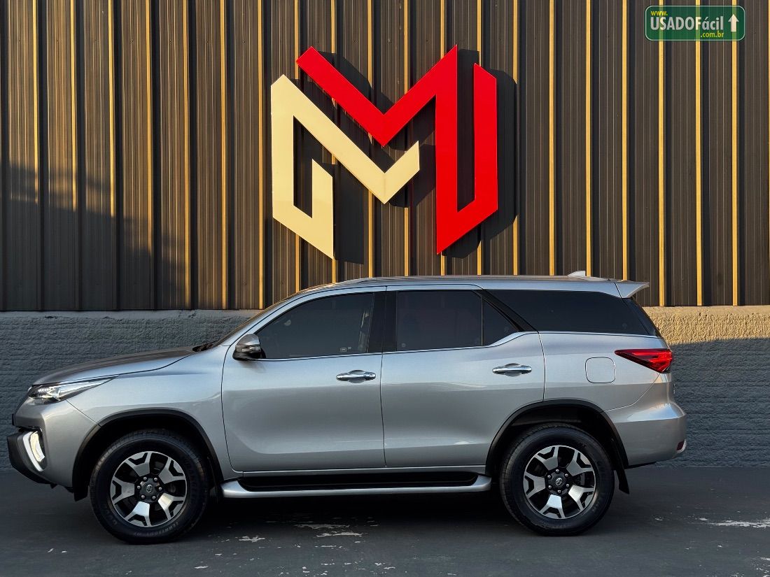 Toyota Hilux SW4 SRX 2.8 4x4 TDI Automático Diesel 2018/2019 — foto 8 de 24