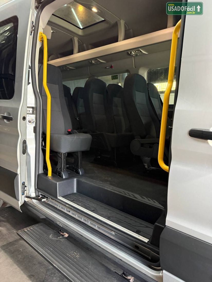 FORD TRANSIT Minibus 18 Lugares 2.0 16V Automático diesel 2024/2025 — foto 13 de 16