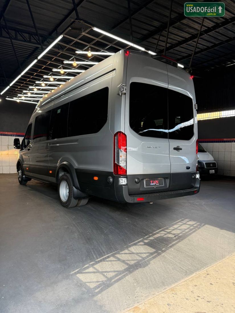 FORD TRANSIT Minibus 18 Lugares 2.0 16V Automático diesel 2024/2025 — foto 5 de 16