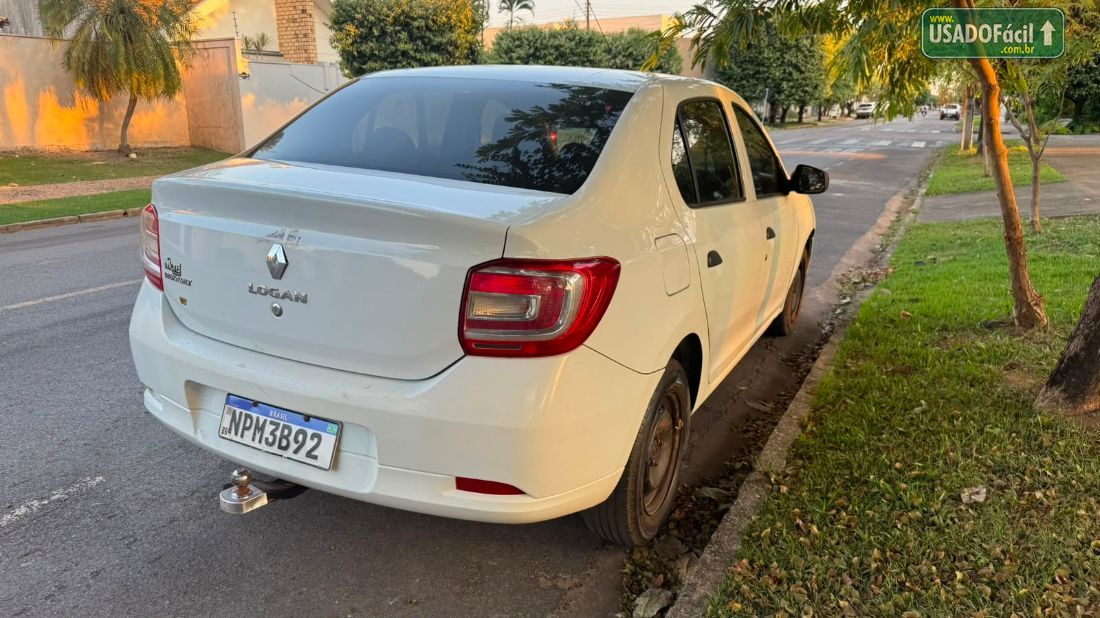 Renault Logan Authentique 1.0 Hi-Flex 2014/2014 — foto 3 de 6