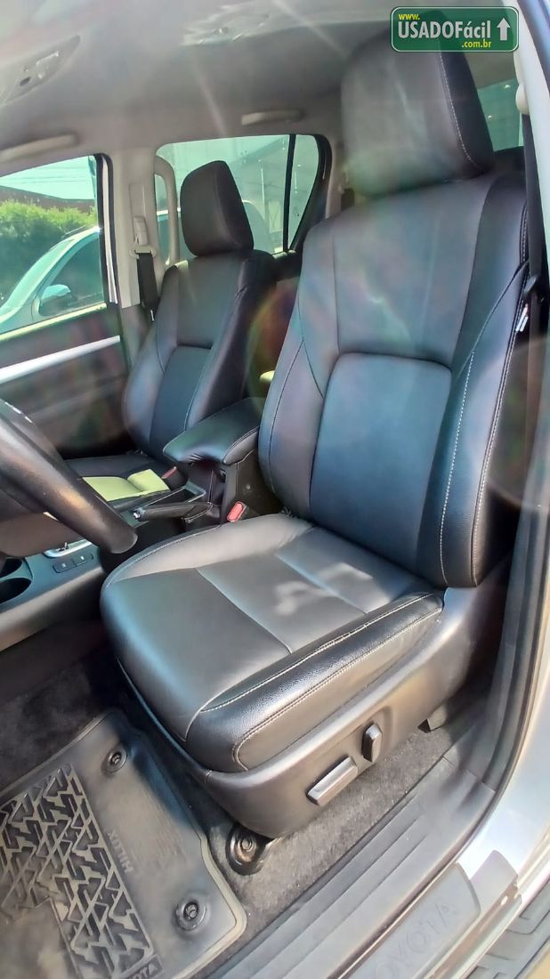 Toyota Hilux SRV CD 2.8 4x4 TDI Automático Diesel 2023/2023 — foto 12 de 21