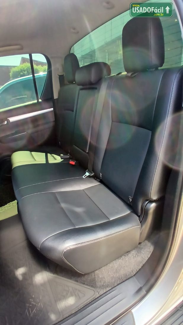 Toyota Hilux SRV CD 2.8 4x4 TDI Automático Diesel 2023/2023 — foto 13 de 21