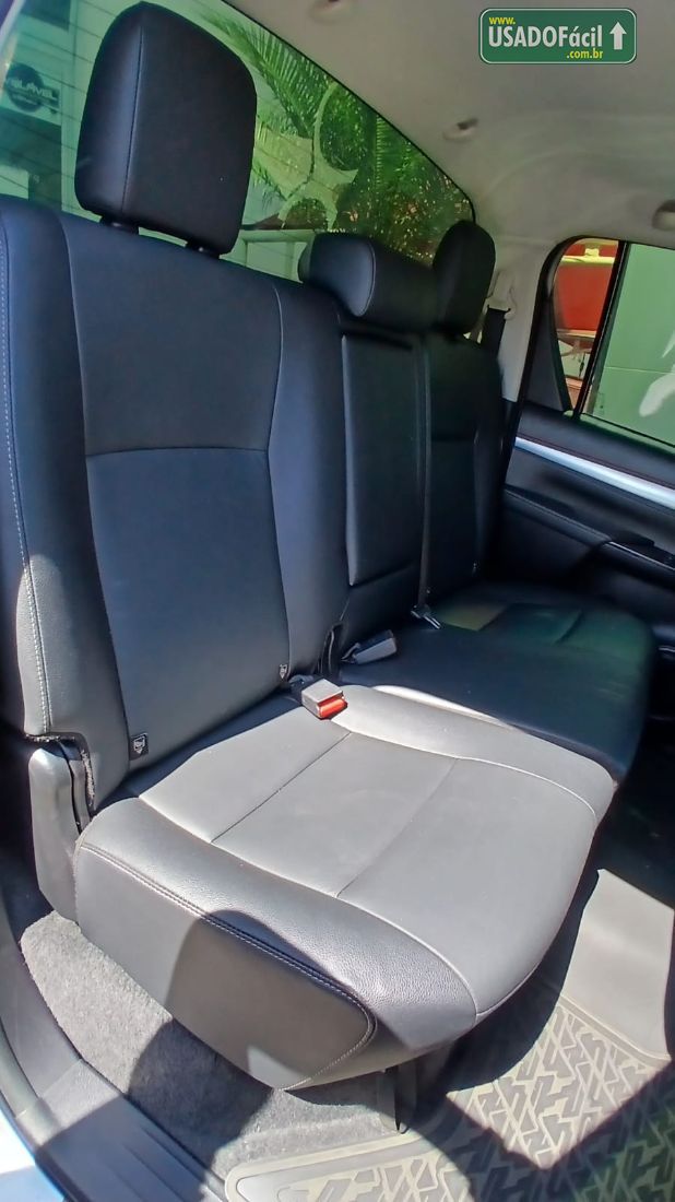 Toyota Hilux SRV CD 2.8 4x4 TDI Automático Diesel 2023/2023 — foto 14 de 21