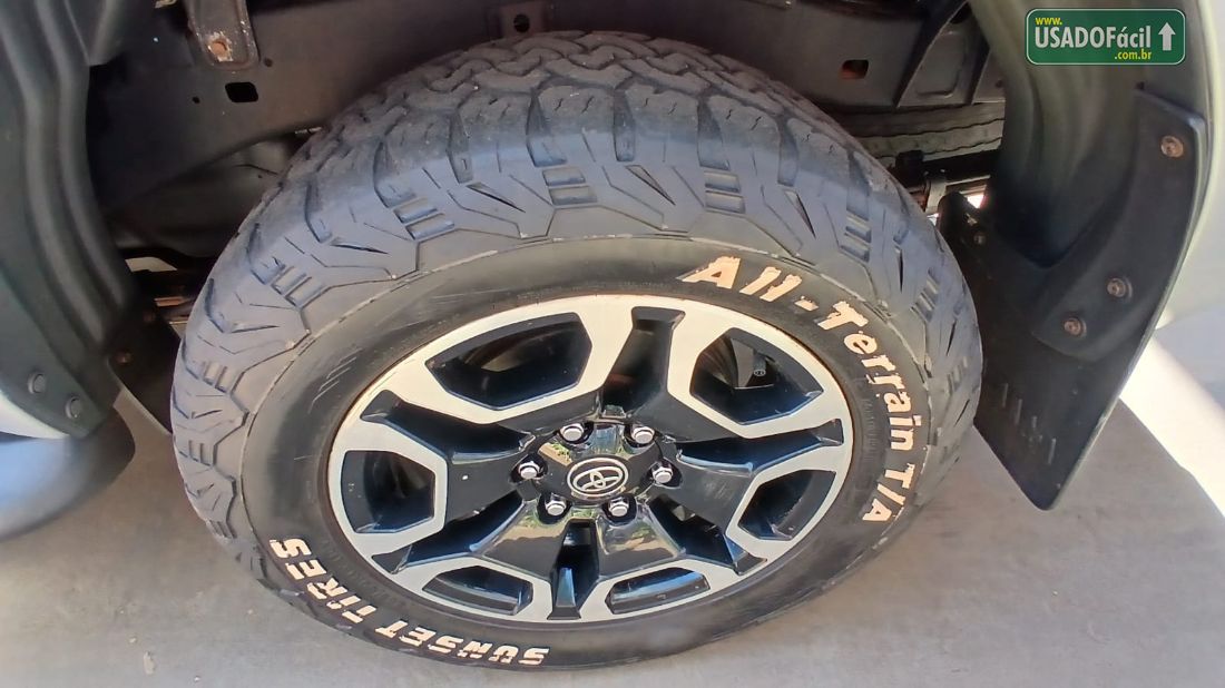 Toyota Hilux SRV CD 2.8 4x4 TDI Automático Diesel 2023/2023 — foto 20 de 21