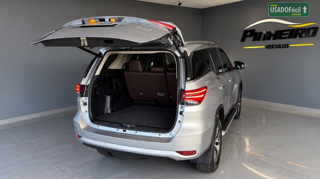 Toyota Hilux SW4 SRX 2.8 4x4 TDI Automático Diesel 2018/2018 — foto 6 de 14
