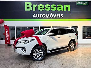 Toyota Hilux SW4 SRX 2.8 4x4 TDI Automático Diesel