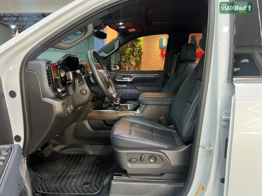CHEVROLET/GM Silverado High Country 5.3 V8 AWD Automático 2025/2026 — foto 6 de 12
