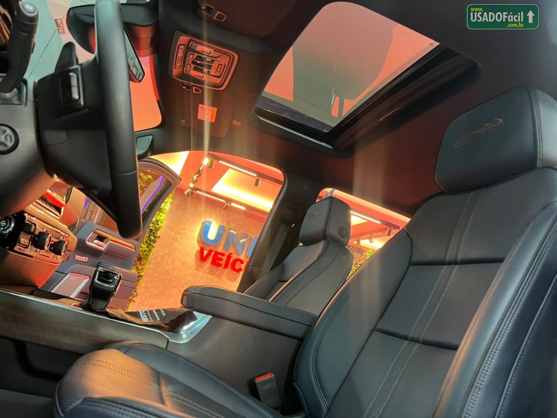 CHEVROLET/GM Silverado High Country 5.3 V8 AWD Automático 2025/2026 — foto 9 de 12