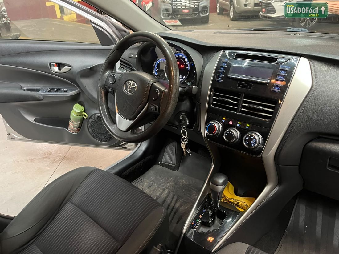 Toyota Yaris Sedan XL 1.5 Automático Flex 2019/2019 — foto 14 de 17