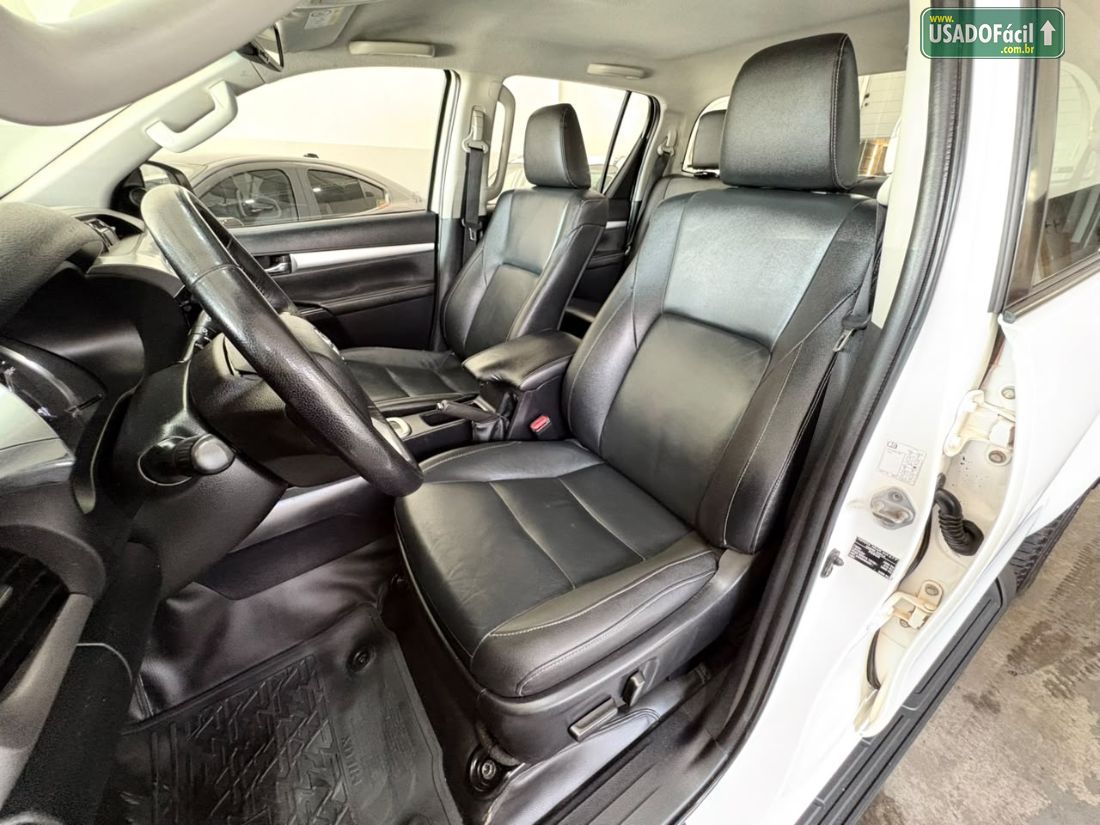 Toyota Hilux SRV CD 2.7 4x4 Automático Flex 2021/2021 — foto 13 de 14