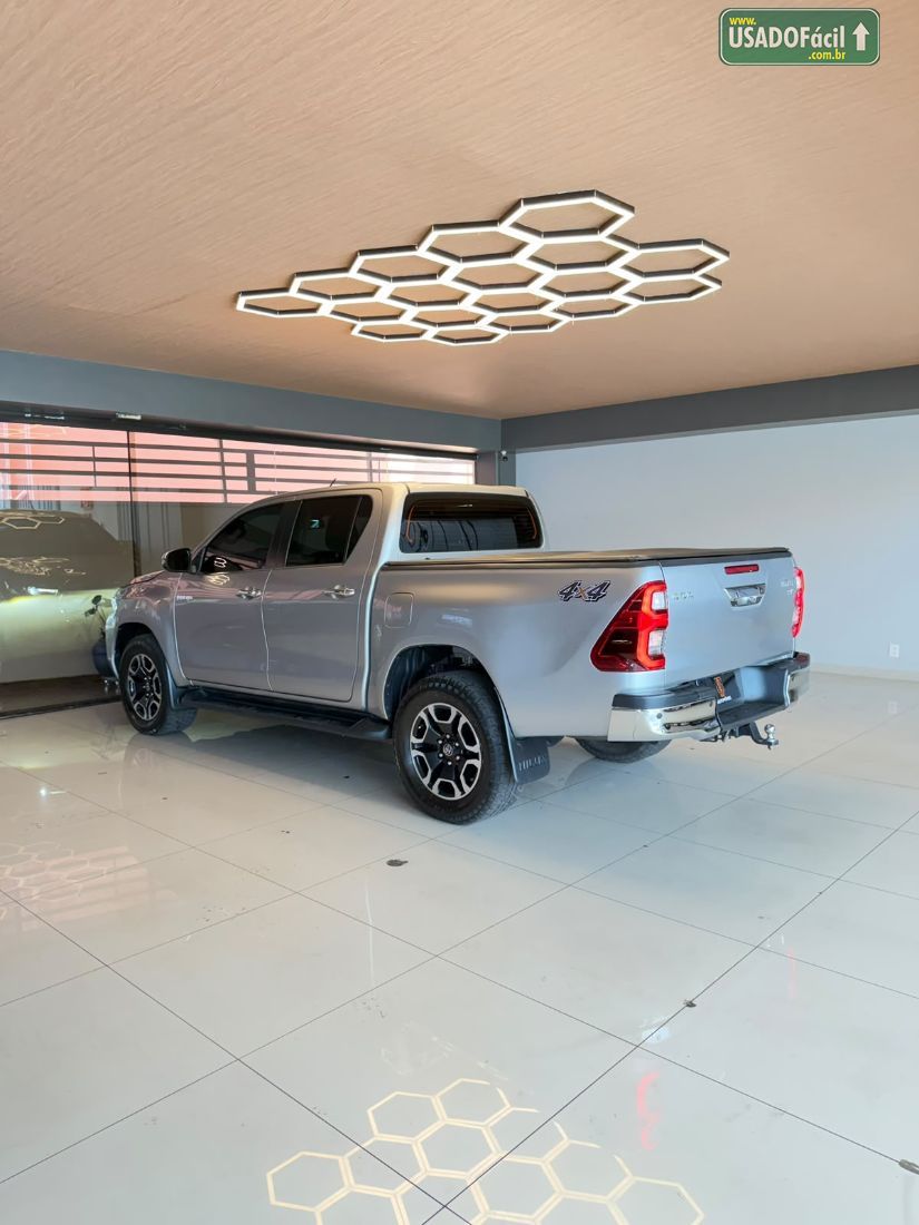 Toyota Hilux SRX CD 2.8 4x4 TDI Automático Diesel 2022/2022 — foto 8 de 14