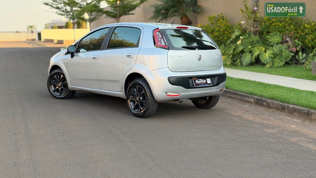 Fiat Punto Attractive 1.4 Fire Flex 5P 2012/2013 — foto 10 de 17