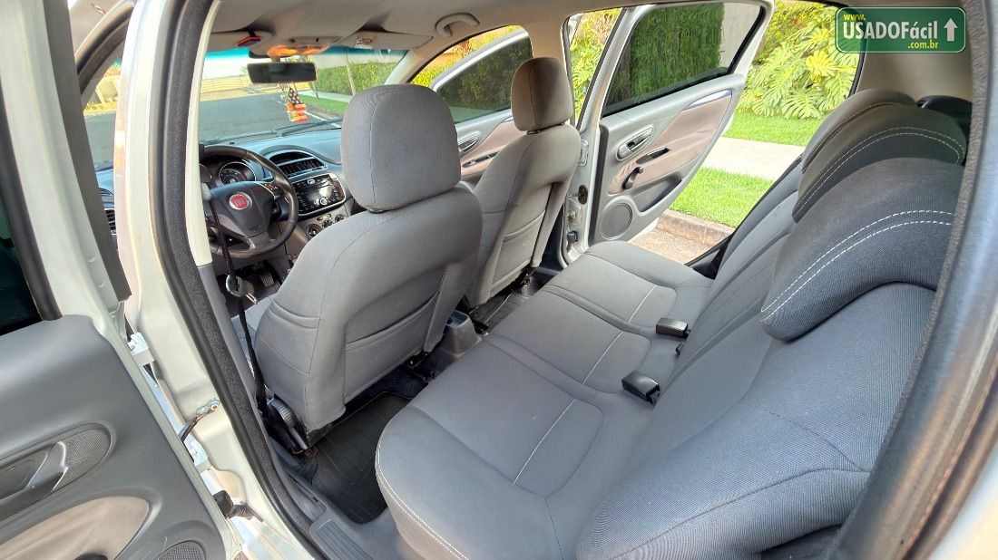 Fiat Punto Attractive 1.4 Fire Flex 5P 2012/2013 — foto 11 de 17