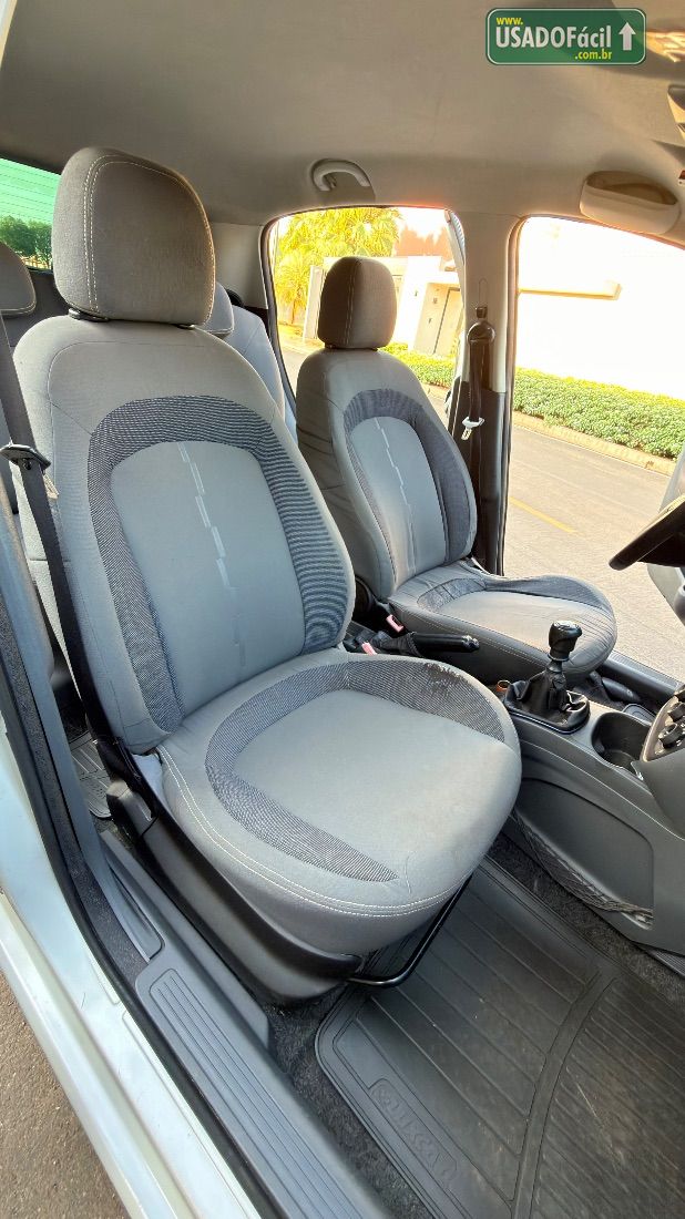 Fiat Punto Attractive 1.4 Fire Flex 5P 2012/2013 — foto 12 de 17