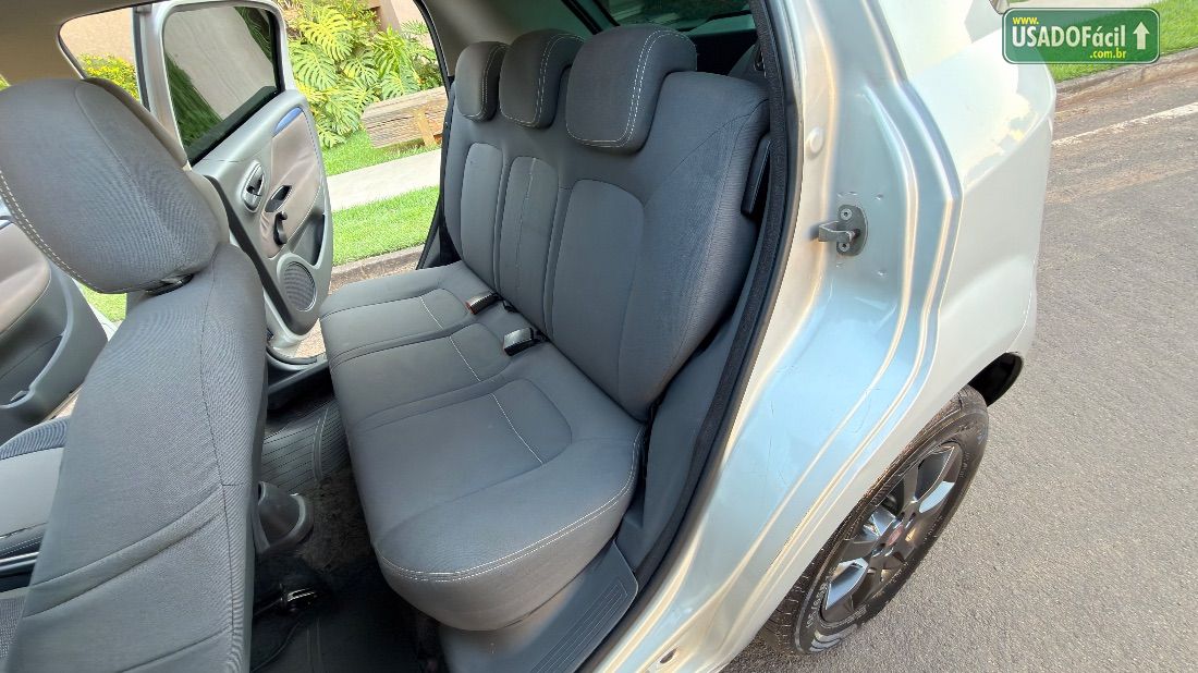 Fiat Punto Attractive 1.4 Fire Flex 5P 2012/2013 — foto 14 de 17