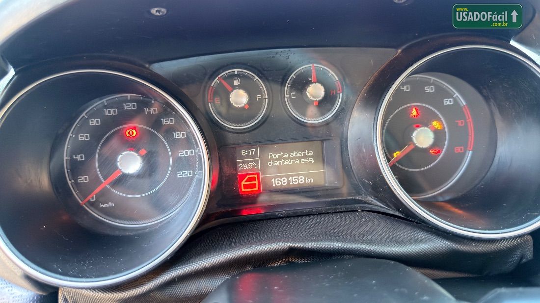 Fiat Punto Attractive 1.4 Fire Flex 5P 2012/2013 — foto 15 de 17