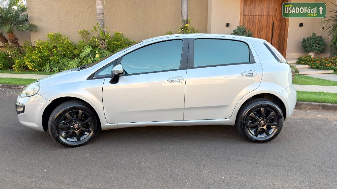 Fiat Punto Attractive 1.4 Fire Flex 5P 2012/2013 — foto 8 de 17
