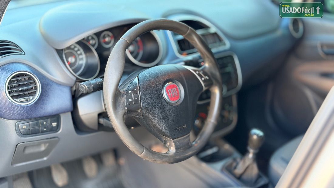 Fiat Punto Attractive 1.4 Fire Flex 5P 2012/2013 — foto 9 de 17