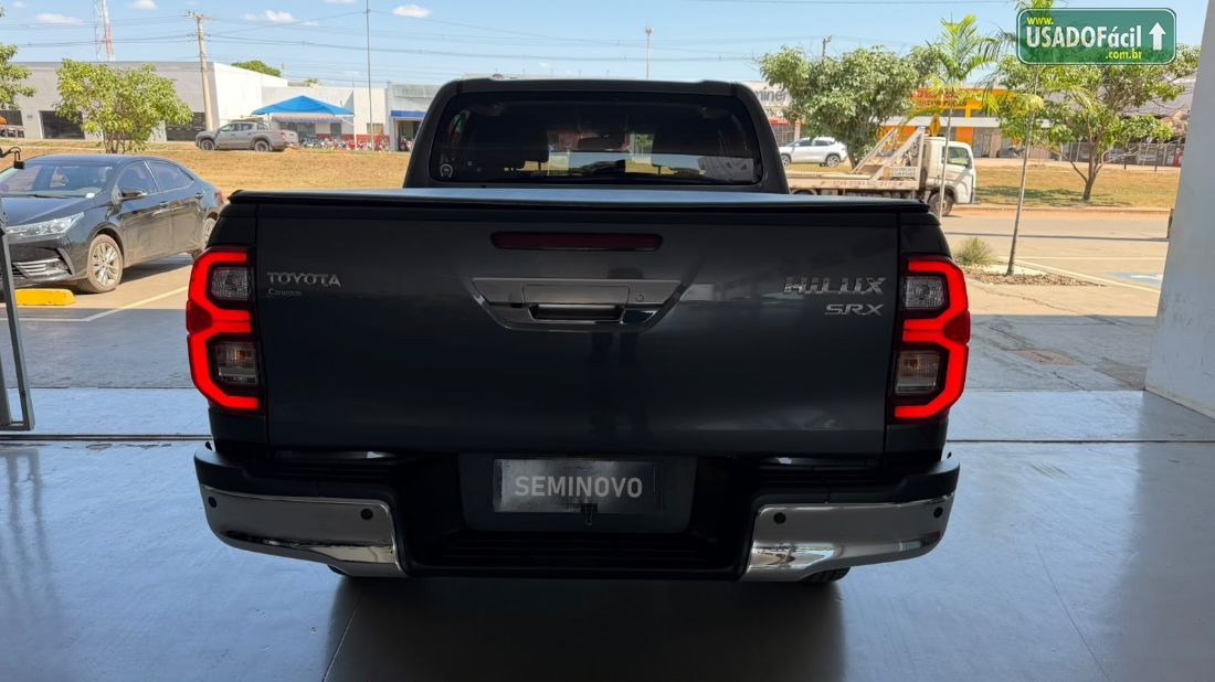 Toyota Hilux SRX CD 2.8 4x4 TDI Automático Diesel 2025/2025 — foto 10 de 13