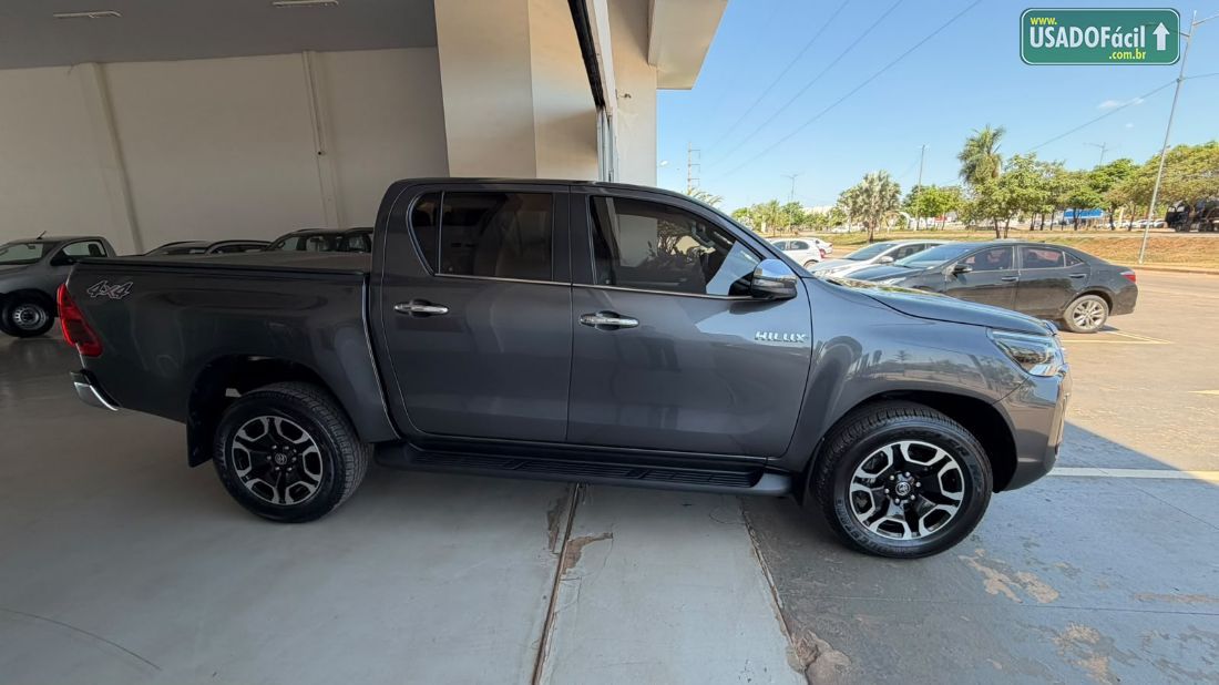 Toyota Hilux SRX CD 2.8 4x4 TDI Automático Diesel 2025/2025 — foto 2 de 13