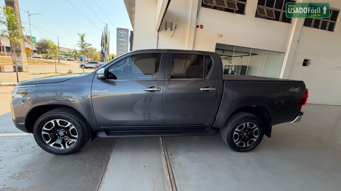 Toyota Hilux SRX CD 2.8 4x4 TDI Automático Diesel 2025/2025 — foto 4 de 13