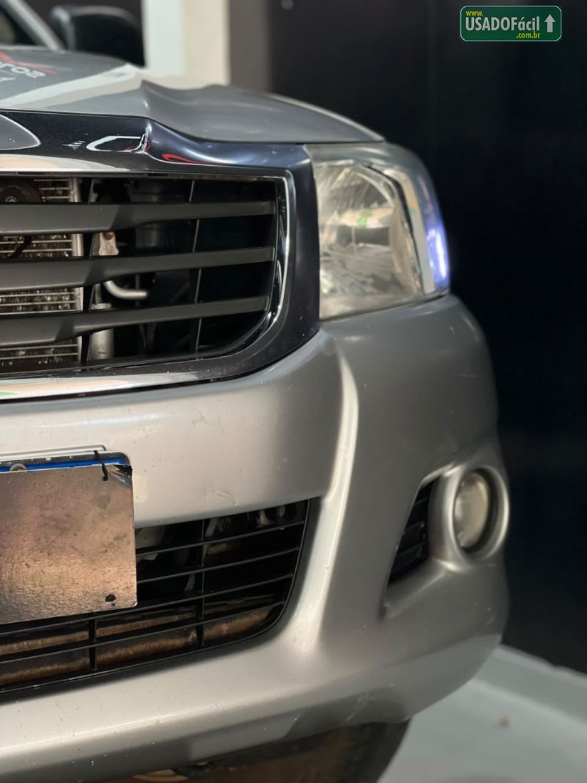Toyota Hilux SR CD 2.7 4x2 Automático Flex 2015/2015 — foto 2 de 13