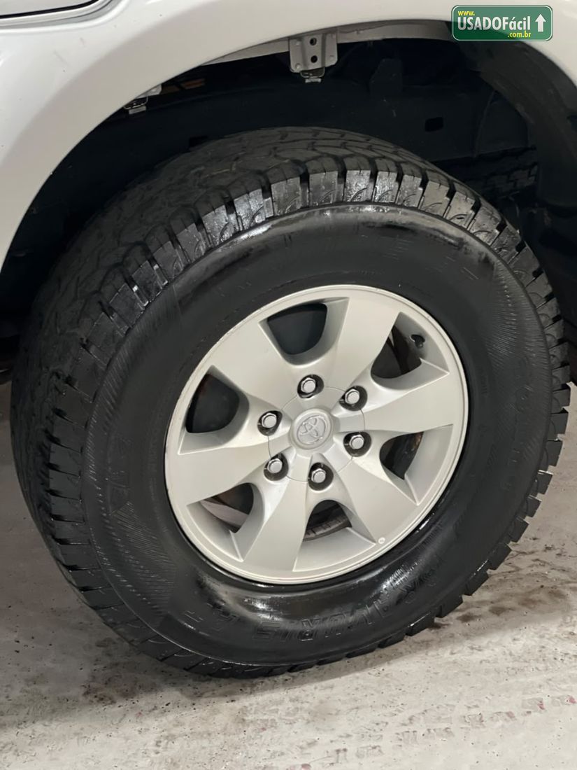 Toyota Hilux SR CD 2.7 4x2 Automático Flex 2015/2015 — foto 4 de 13