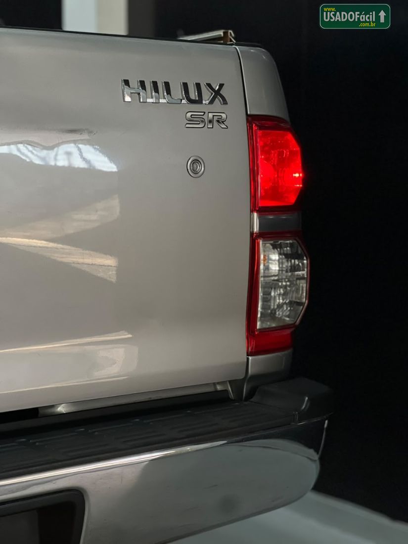 Toyota Hilux SR CD 2.7 4x2 Automático Flex 2015/2015 — foto 6 de 13