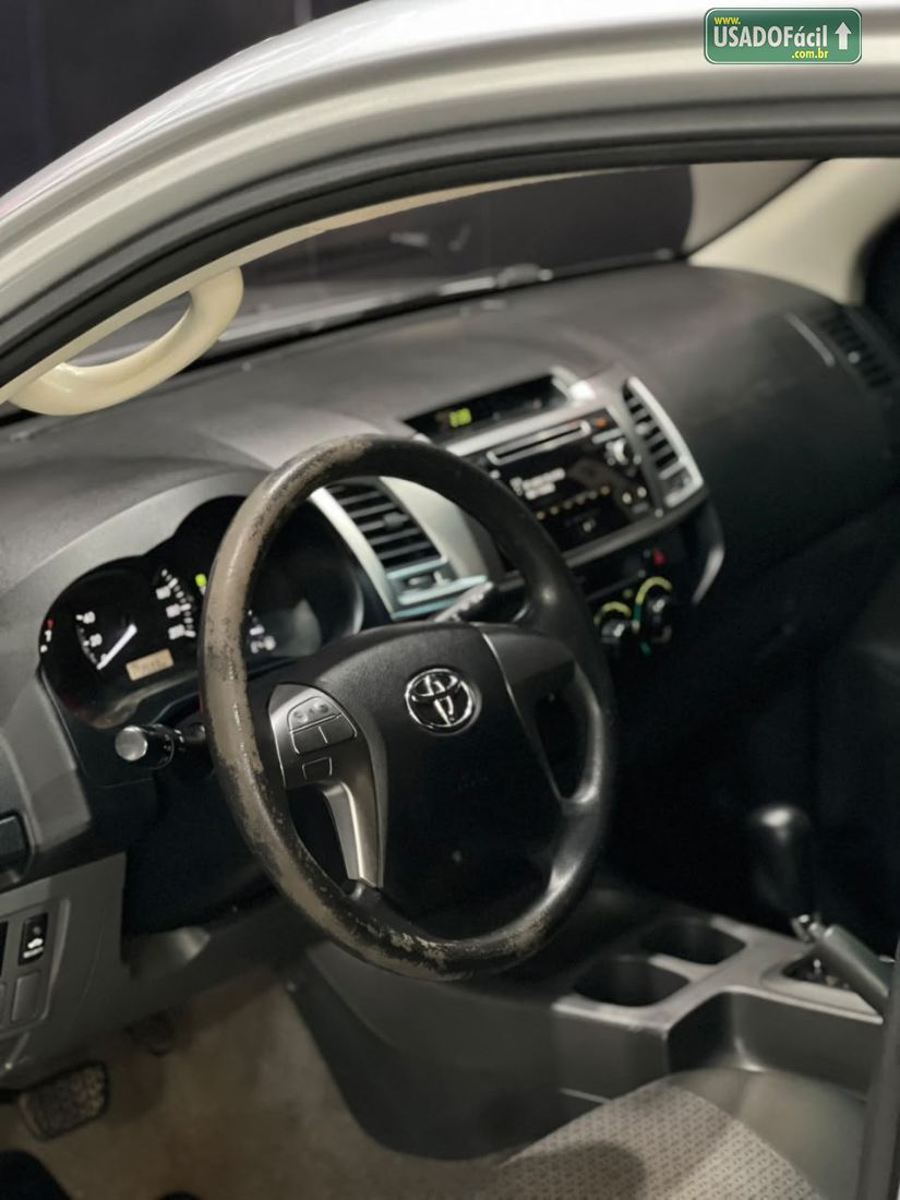 Toyota Hilux SR CD 2.7 4x2 Automático Flex 2015/2015 — foto 9 de 13