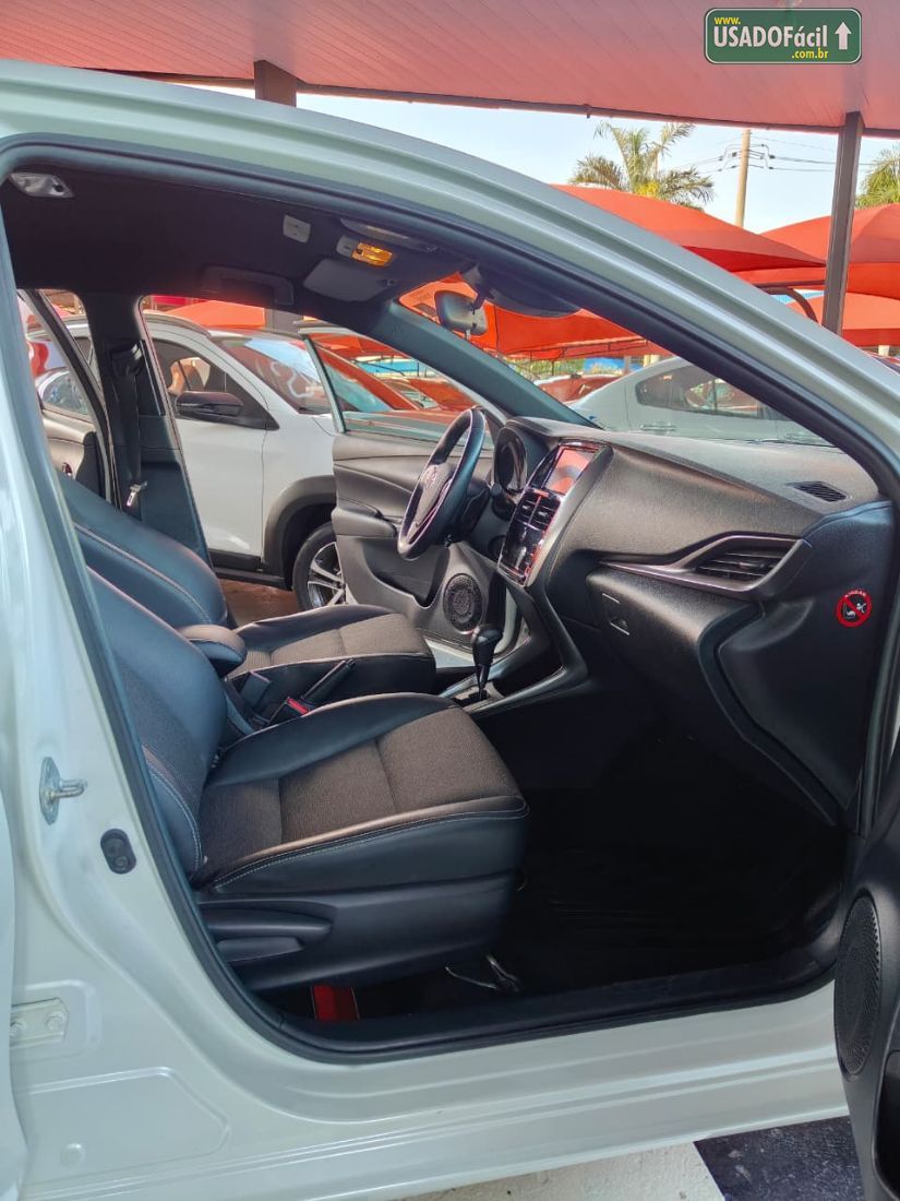 TOYOTA Yaris Hatch XS 1.5 Automático Flex 2022/2023 — foto 11 de 12