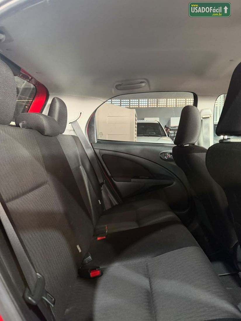TOYOTA Etios Hatch X Plus 1.5 Automático Flex 2018/2019 — foto 16 de 16