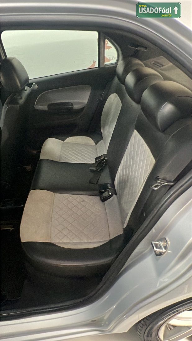 Volkswagen Voyage Evidence 1.6 Total Flex 2014/2015 — foto 13 de 14