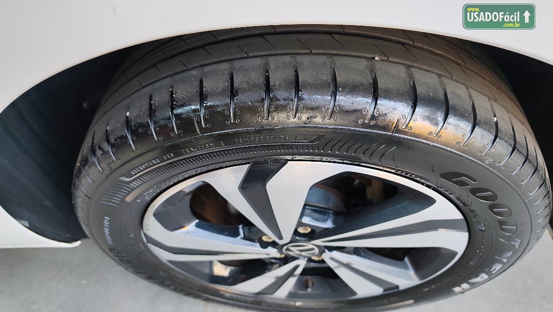 Volkswagen Virtus Comfortline 200 TSI Automático Flex 2024/2025 — foto 11 de 12