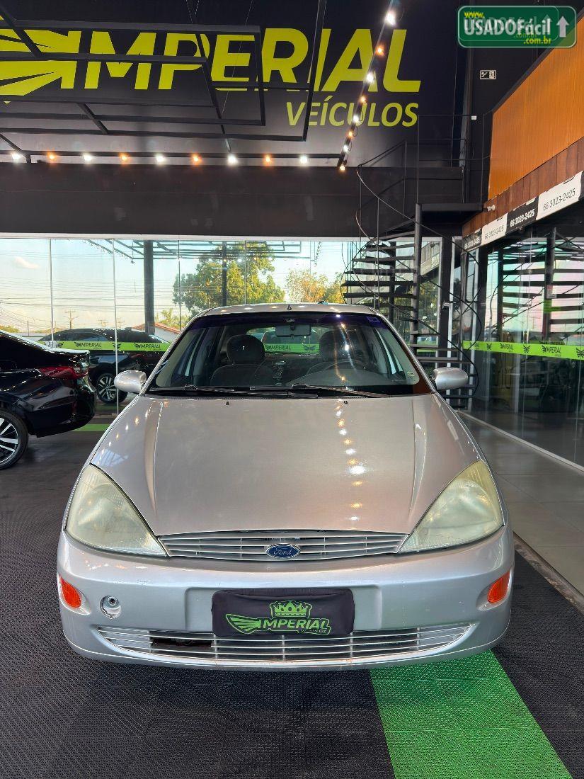 FORD Focus Hatch 1.8 16V 5P 2000/2001 — foto 11 de 12