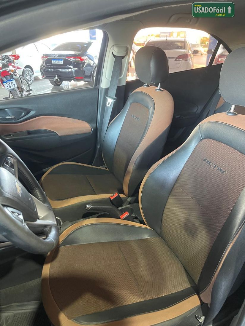 CHEVROLET/GM Onix Hatch Activ 1.4 Mecânico Flex 2016/2017 — foto 7 de 8