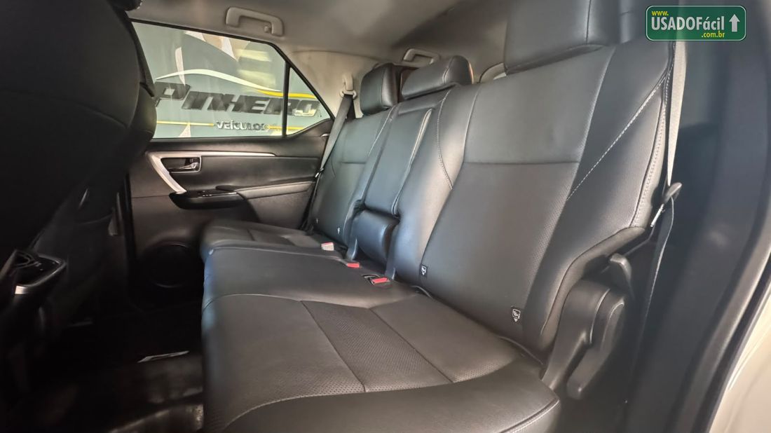 Toyota Hilux SW4 SRX Platinum 2.8 4x4 Turbo Automático Diesel 2024/2025 — foto 14 de 17