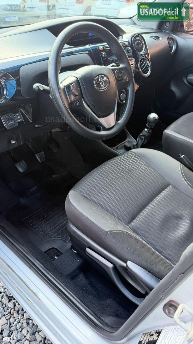 TOYOTA Etios Hatch XS 1.5 Mecânico Flex 2017/2018 — foto 10 de 15