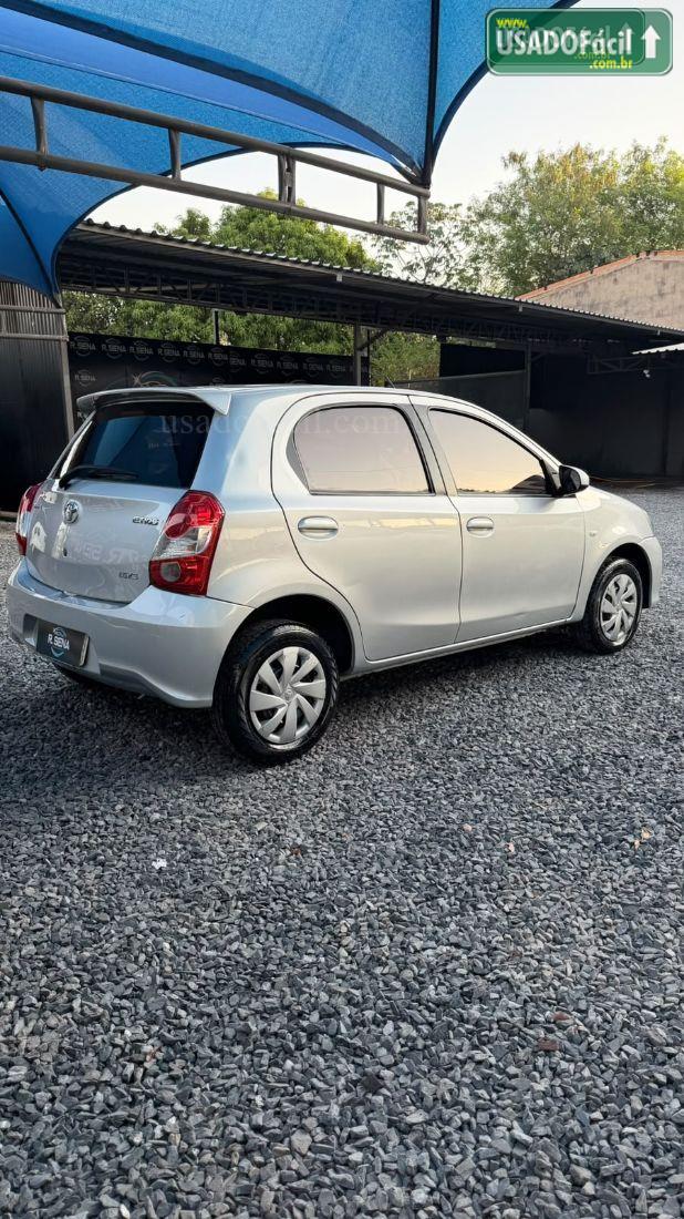 TOYOTA Etios Hatch XS 1.5 Mecânico Flex 2017/2018 — foto 3 de 15