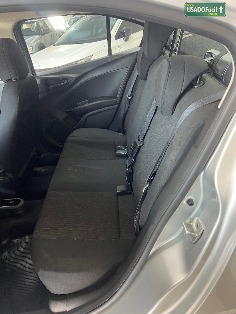 Fiat Cronos Drive 1.3 Automático Flex 2023/2024 — foto 13 de 14