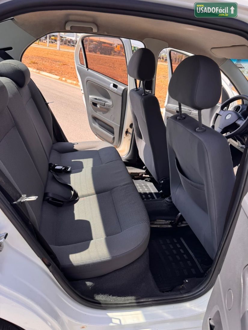Volkswagen Voyage City 1.0 Mi Total Flex 2012/2013 — foto 10 de 11