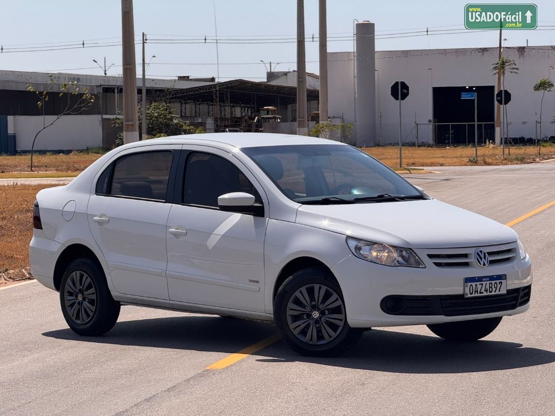 Volkswagen Voyage City 1.0 Mi Total Flex 2012/2013 — foto 2 de 11