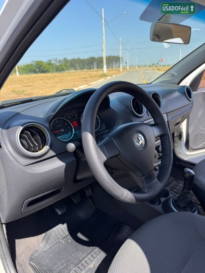 Volkswagen Voyage City 1.0 Mi Total Flex 2012/2013 — foto 7 de 11